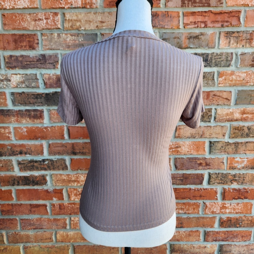 Y2K Tillys‎ Sky And Sparrow Womens Small Taupe Deep V Neck Lace Up Front Shirt - Picture 5 of 10